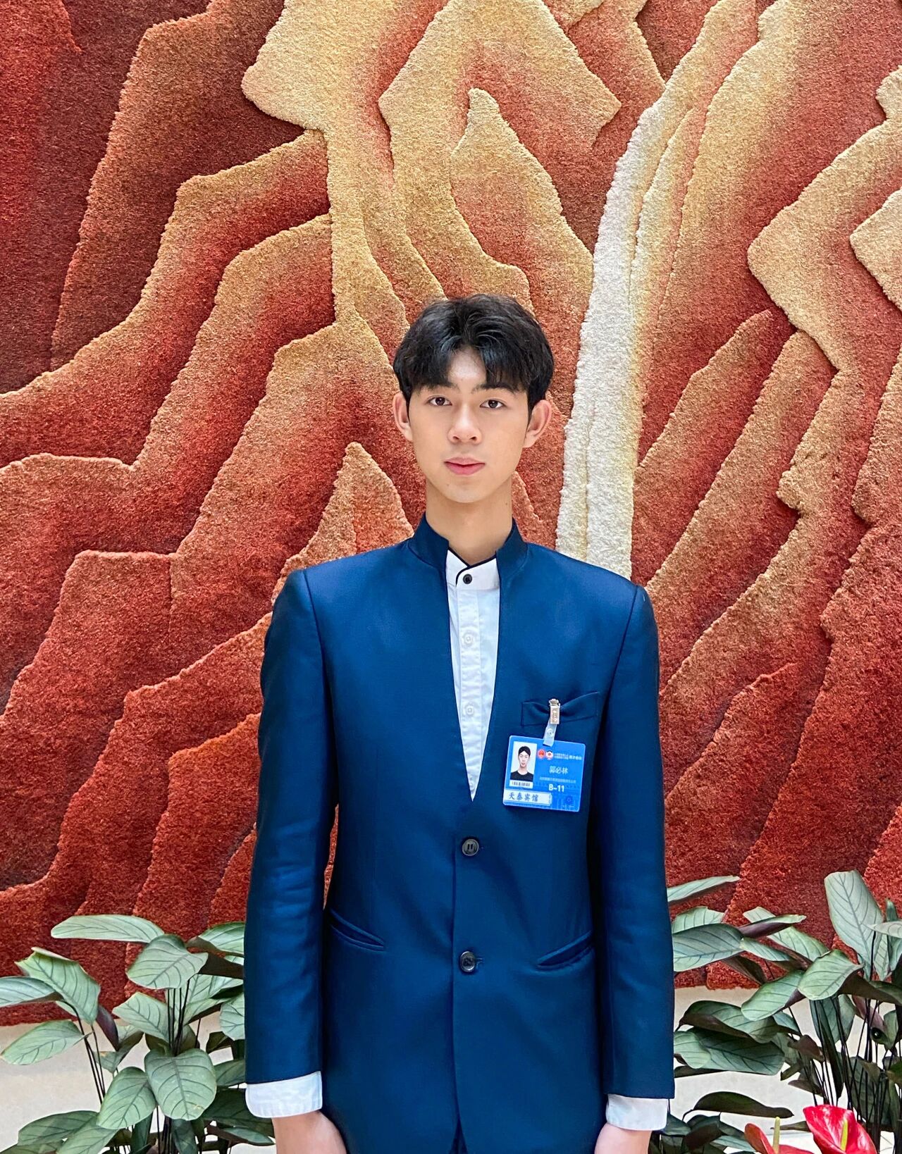 春赴盛会 青春护航 —— 2026世界杯足球官网学子在全国两会一线绽放青春风采