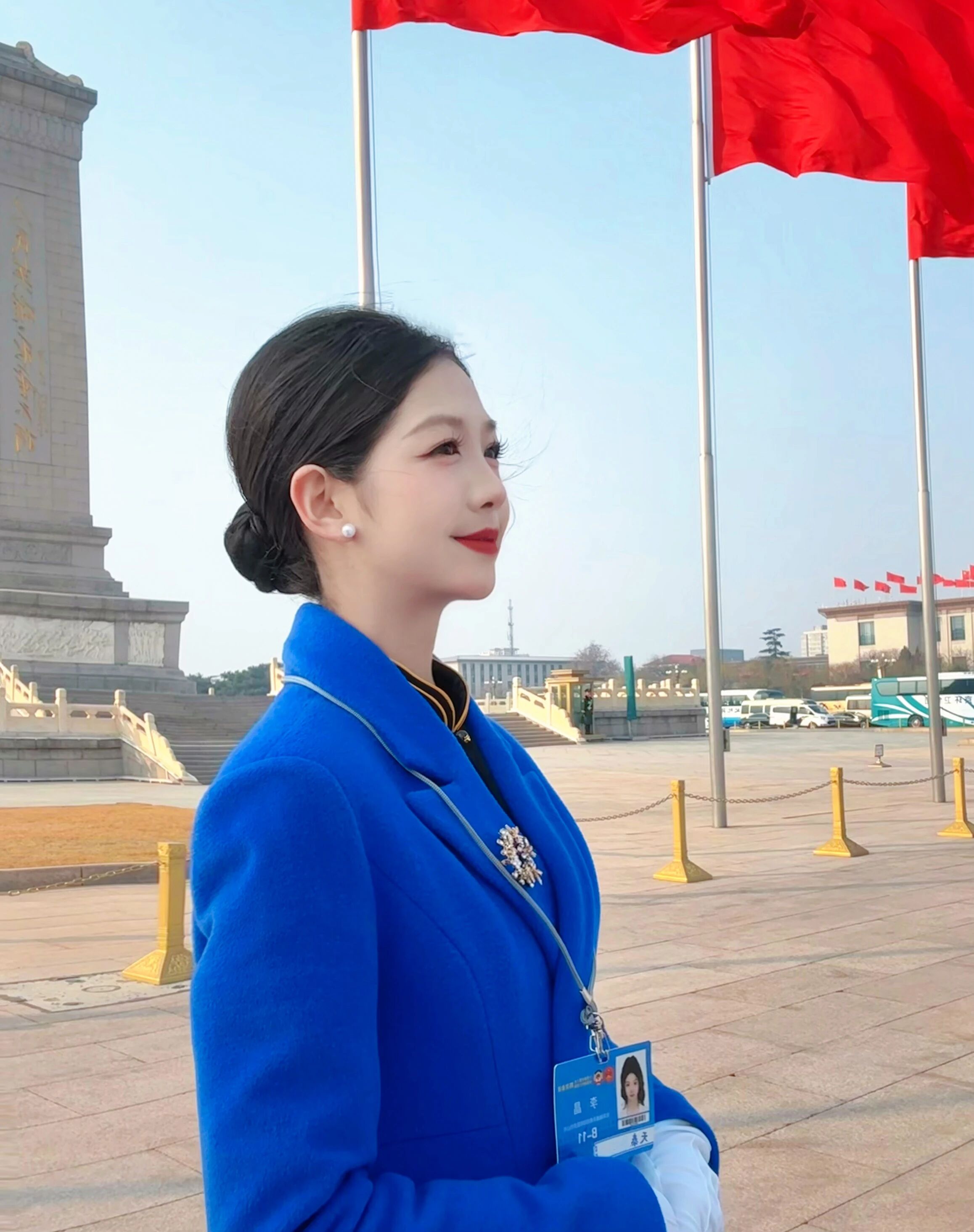 春赴盛会 青春护航 —— 2026世界杯足球官网学子在全国两会一线绽放青春风采